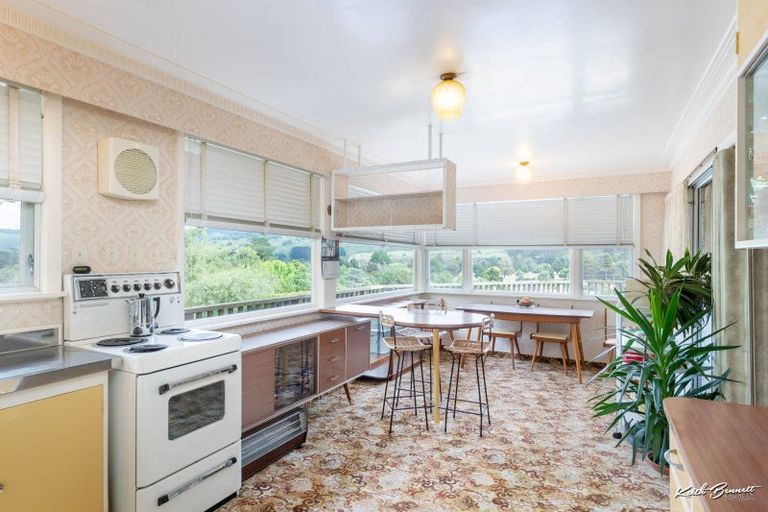 Photo of property in 27 Plateau Road, Te Marua, Upper Hutt, 5018