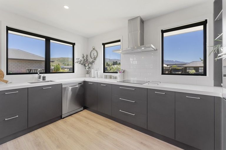 Photo of property in 33 Olds Crescent, Cromwell, 9310