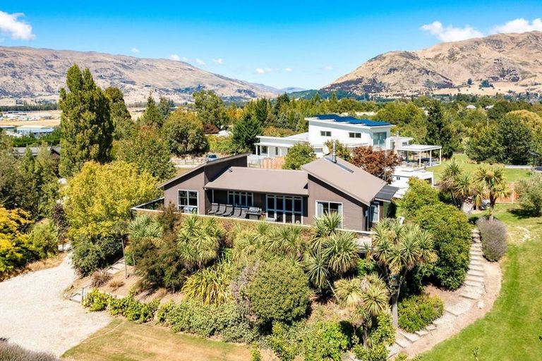 Photo of property in 38 Ballantyne Road, Wanaka, 9305