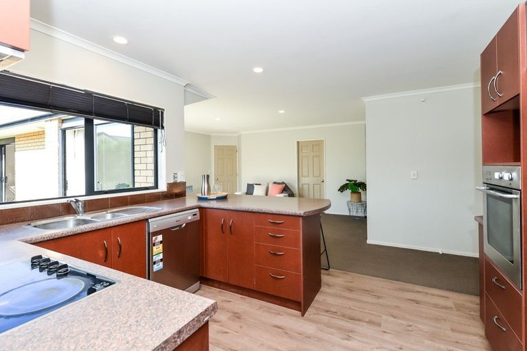 Photo of property in 9 Lockhart Place, Rototuna, Hamilton, 3210