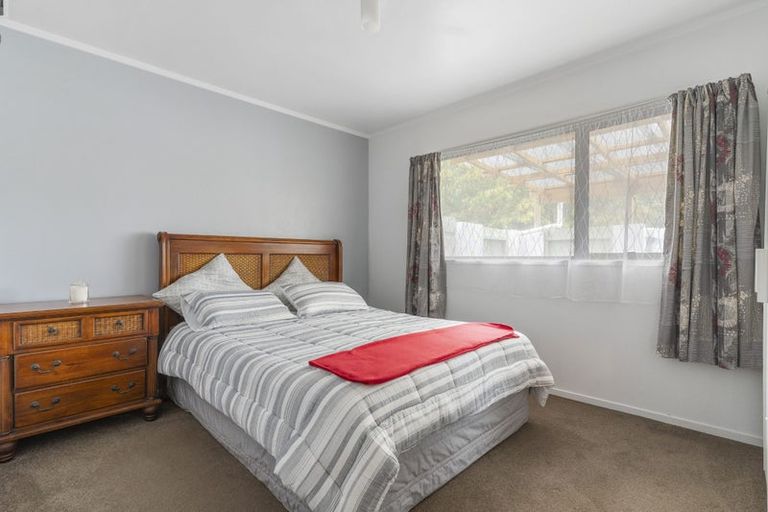 Photo of property in 1/37 Simon Ellice Drive, Bayview, Auckland, 0629