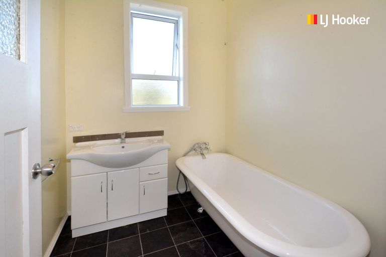 Photo of property in 24 Mount Street, Wakari, Dunedin, 9010