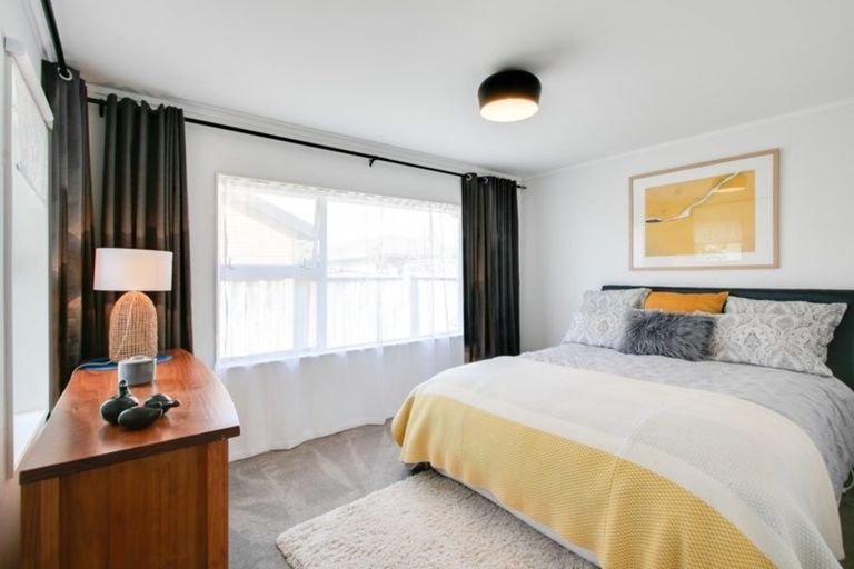 Photo of property in 2 Fern Grove, Taradale, Napier, 4112