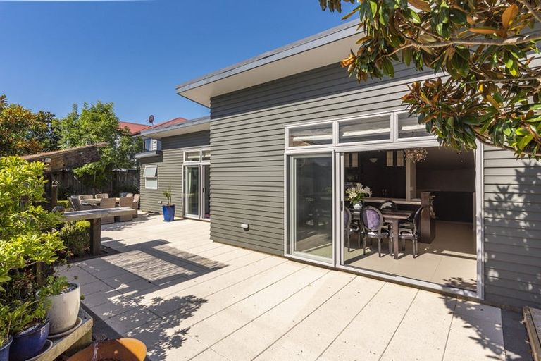 Photo of property in 11 Metzenthin Close, Raumati South, Paraparaumu, 5032