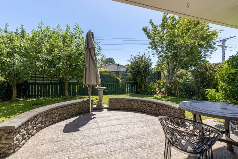 Photo of property in 4 Shortland Street, Lower Vogeltown, New Plymouth, 4310