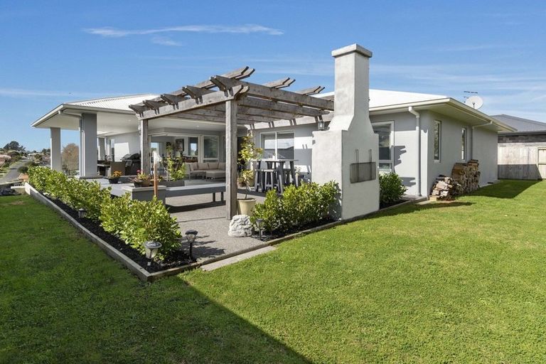Photo of property in 26 Valley View, Bethlehem, Tauranga, 3110