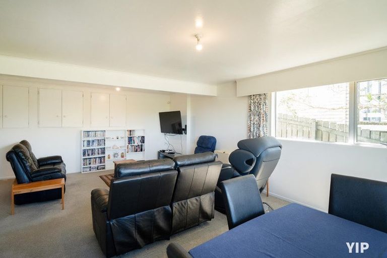 Photo of property in 68 Baylands Drive, Newlands, Wellington, 6037