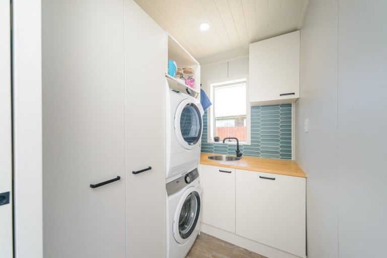 Photo of property in 40 Acacia Street, Kelvin Grove, Palmerston North, 4414