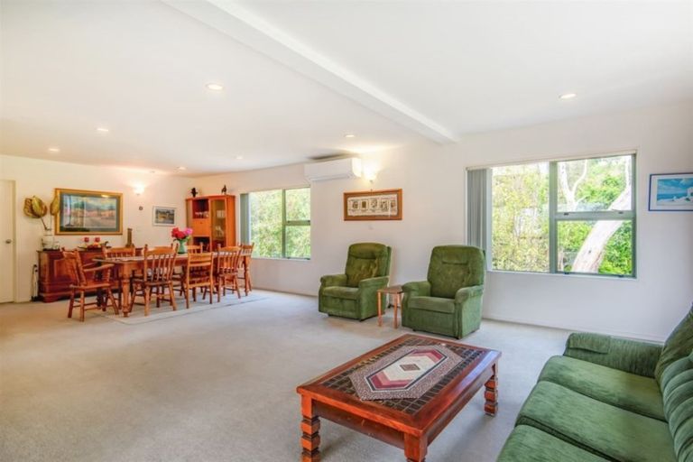 Photo of property in 2/88 Langana Avenue, Browns Bay, Auckland, 0630