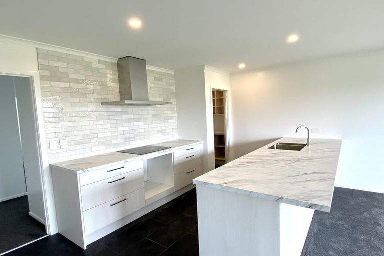 Photo of property in 19 Tahuna Minhinnick Drive, Glenbrook, Waiuku, 2681