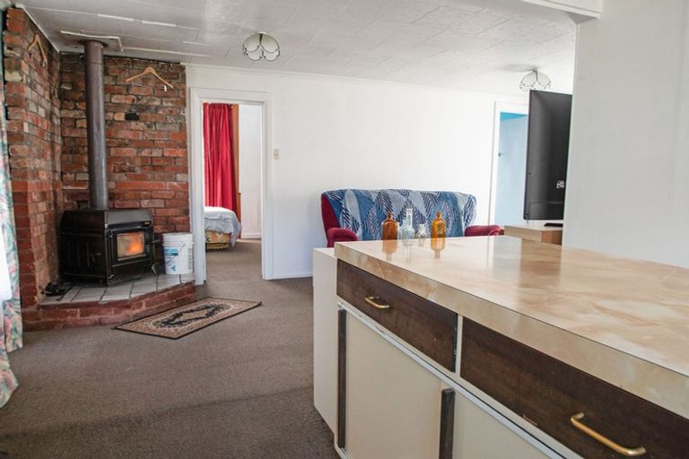 Photo of property in 82 Salcombe Street, Kaitangata, 9210