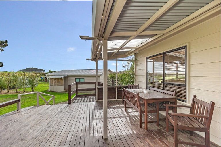 Photo of property in 236 Oturoa Road, Poroutawhao, Levin, 5572