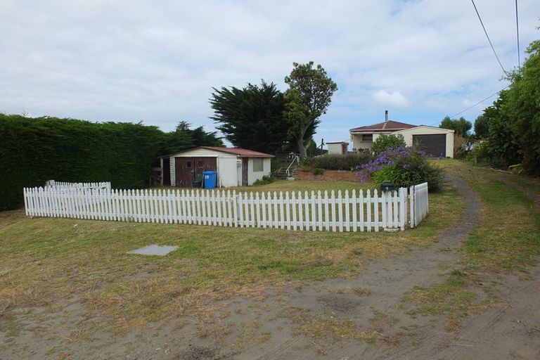 Photo of property in 9 Carthew Terrace, Foxton Beach, Foxton, 4815