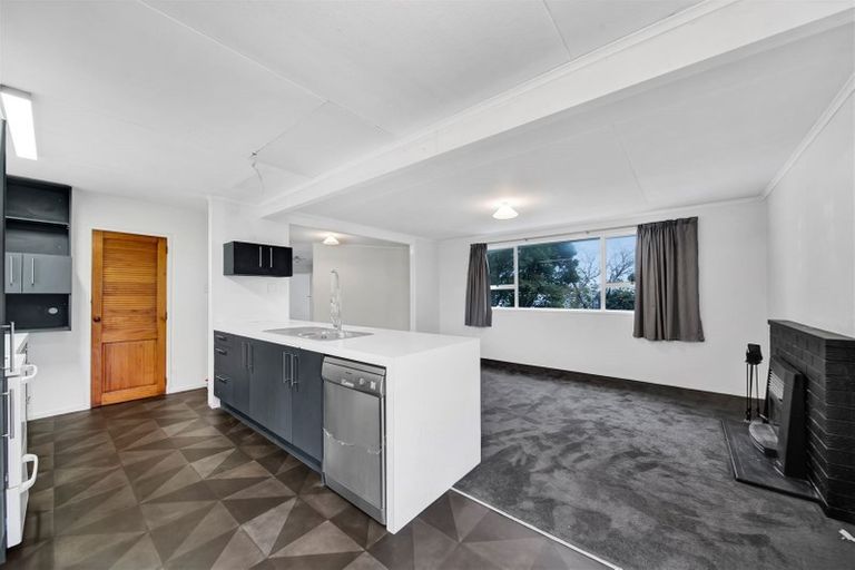 Photo of property in 16 Oleander Place, Bell Block, New Plymouth, 4312