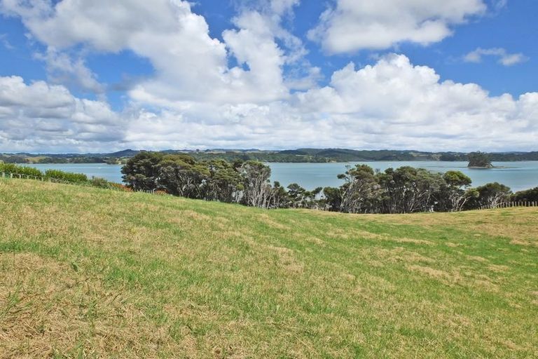 Photo of property in 121 Ridge Road, Mahurangi East, Warkworth, 0982