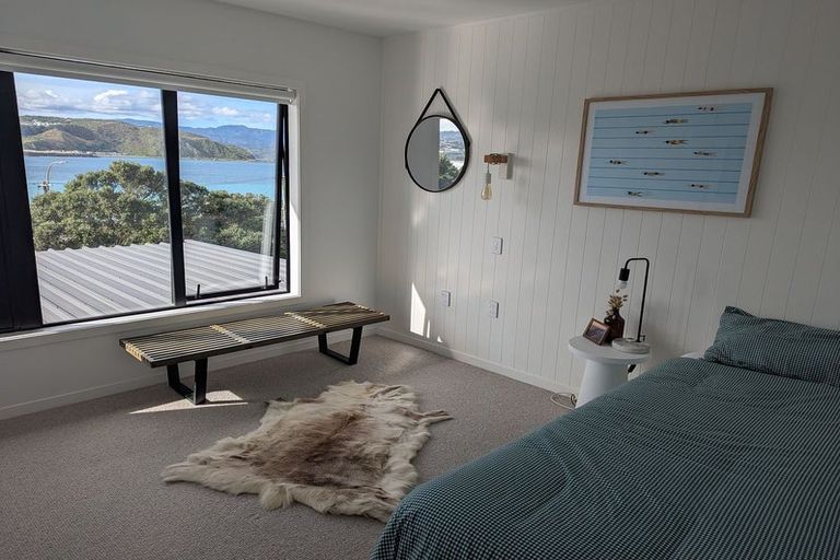 Photo of property in 276 Queens Drive, Lyall Bay, Wellington, 6022