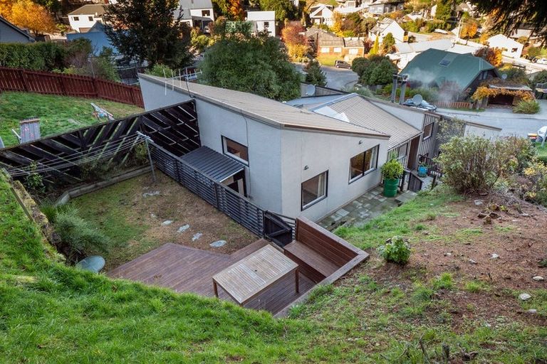 Photo of property in 5b Wye Place, Fernhill, Queenstown, 9300