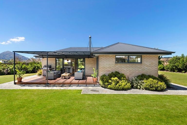 Photo of property in 13 Kingfisher Crescent, Albert Town, Wanaka, 9305
