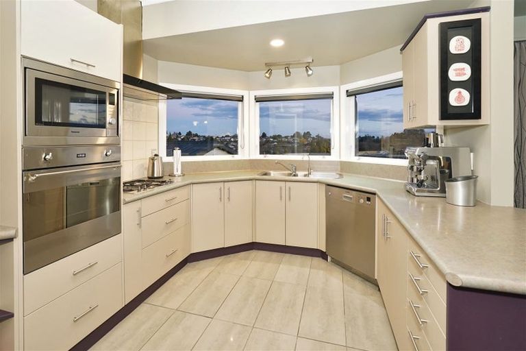 Photo of property in 84 Cambridge Road, Hillcrest, Hamilton, 3216