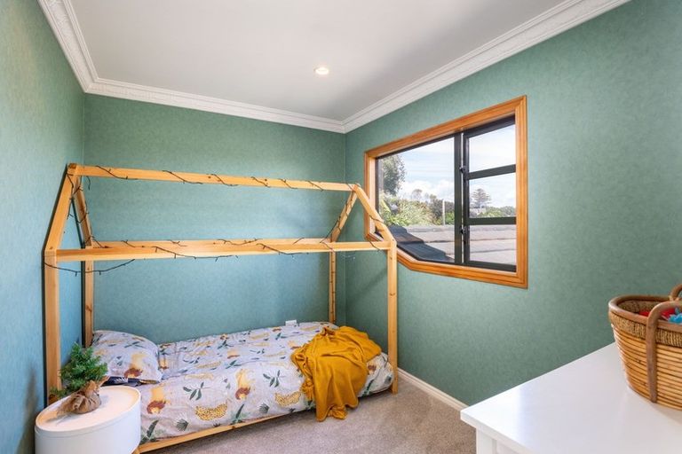 Photo of property in 87 Eliot Street, New Plymouth, 4310