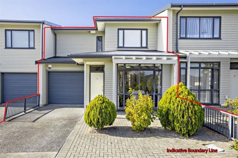 Photo of property in 11/2 Armoy Drive, East Tamaki, Auckland, 2016