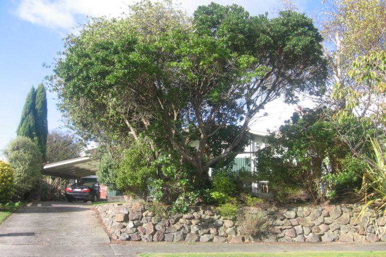 Photo of property in 19 Kimberley Grove, Westbrook, Palmerston North, 4412