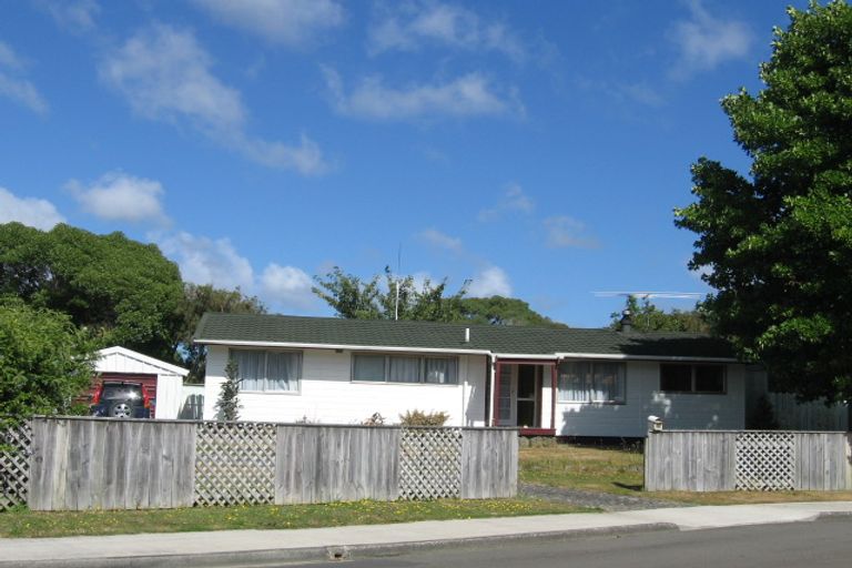 Photo of property in 15 Dakota Grove, Totara Park, Upper Hutt, 5018