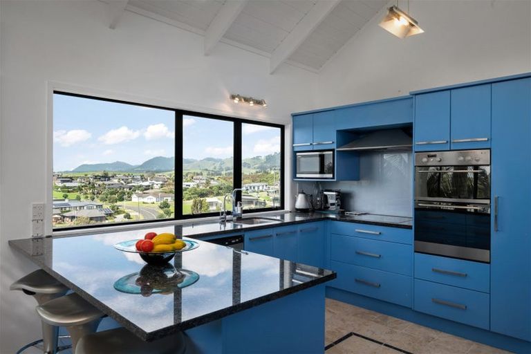 Photo of property in 11 Mayor View Terrace, Waihi Beach, 3611