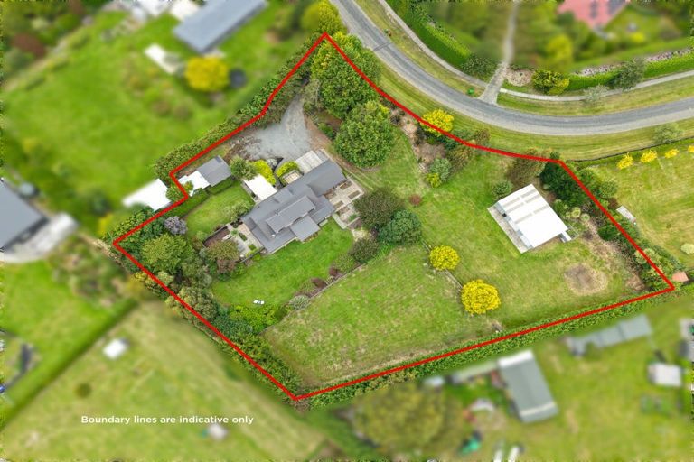 Photo of property in 12 Kowhai Drive, Darfield, 7510