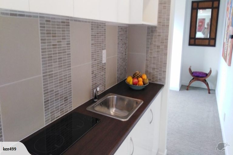 Photo of property in 112a Pacific Parade, Army Bay, Whangaparaoa, 0930