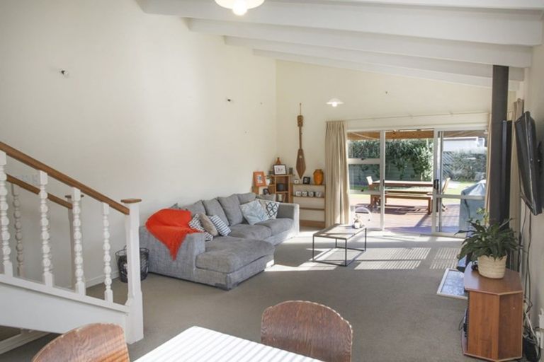 Photo of property in 102 Awarua Place, Whangamata, 3620