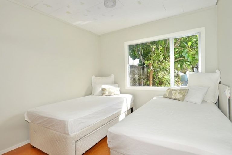 Photo of property in 117 Blue Pacific Parade, Riversdale Beach, Masterton, 5872