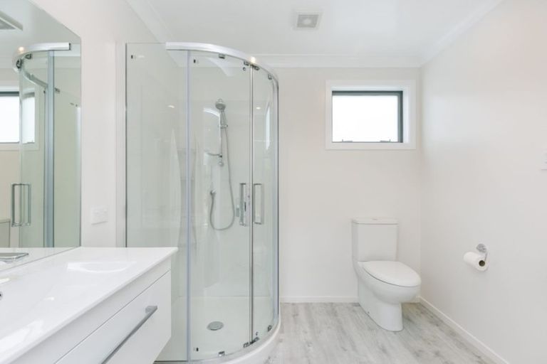 Photo of property in 1 Rarangi Way, Owhiro Bay, Wellington, 6023