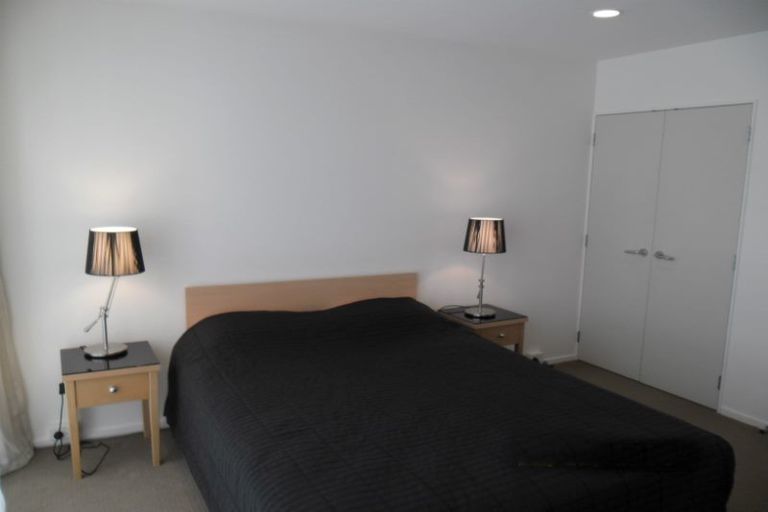 Photo of property in Terrace Heights Apartments, 2/163p The Terrace, Wellington Central, Wellington, 6011