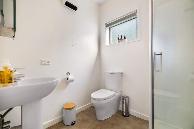 Photo of property in 129a Wynyard Crescent, Fernhill, Queenstown, 9300