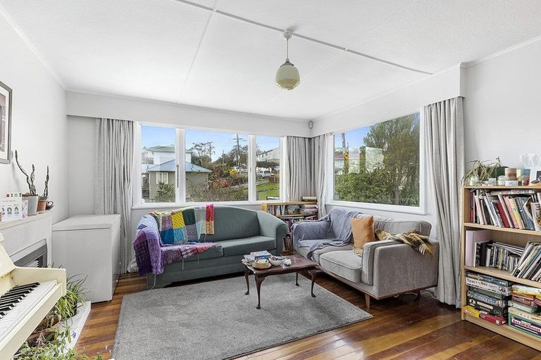 Photo of property in 61 Bell Street, Tawa, Wellington, 5028