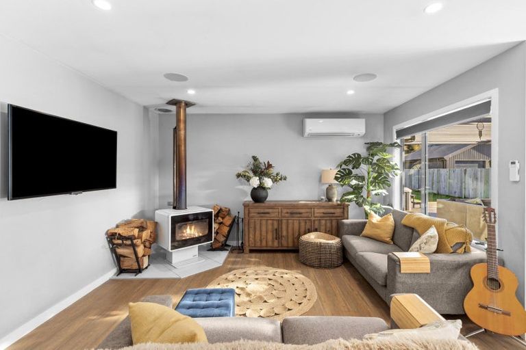 Photo of property in 10 Snowberry Street, Albert Town, Wanaka, 9305