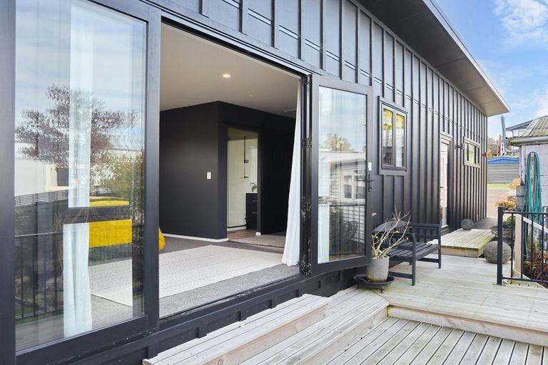 Photo of property in 43 Batten Grove, The Pines Beach, 7630