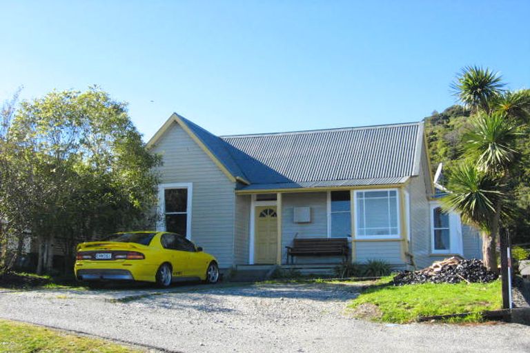 Photo of property in 9 Alexander Terrace, Greymouth, 7805
