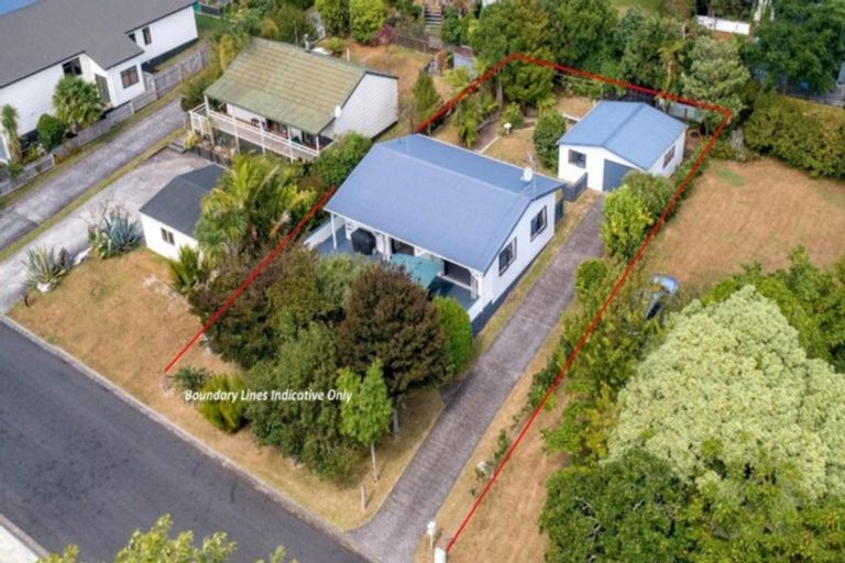 Photo of property in 127 Durrant Drive, Whangamata, 3620
