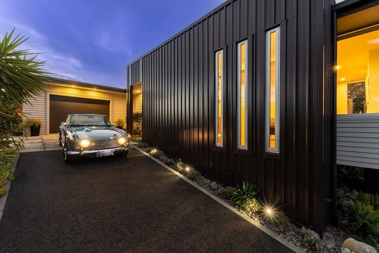 Photo of property in 4 Frances Street, Waikanae Beach, Waikanae, 5036