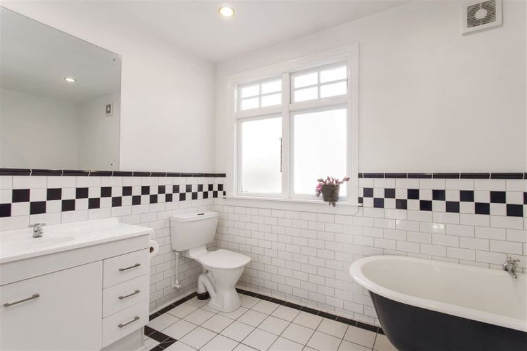 Photo of property in 58 Hawkesbury Avenue, St Albans, Christchurch, 8014