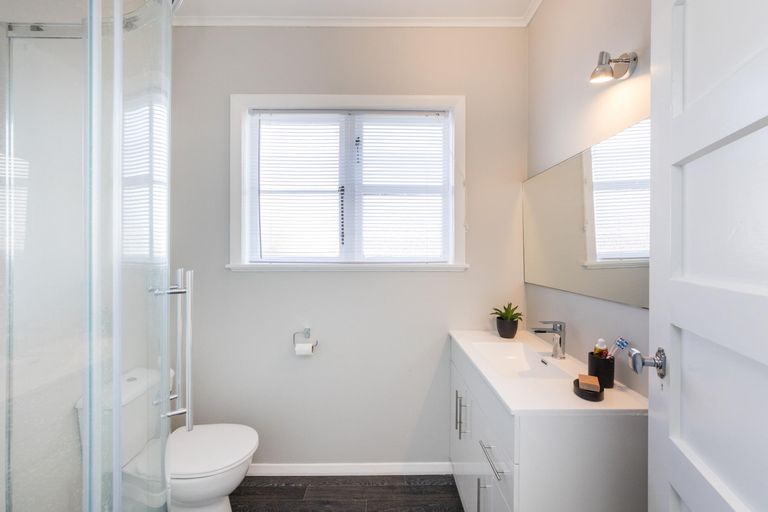 Photo of property in 35 Kauri Street, Roslyn, Palmerston North, 4414