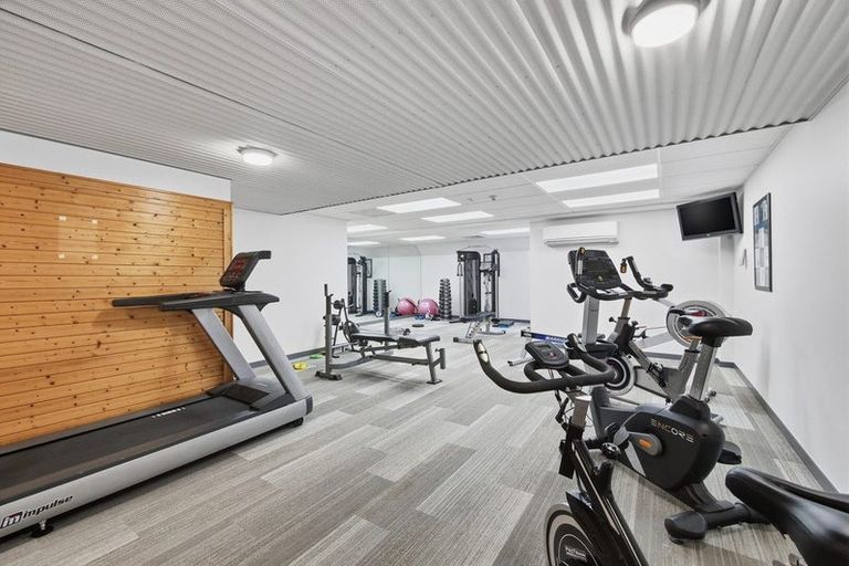 Photo of property in 36 Victoria Road, Mount Maunganui, 3116