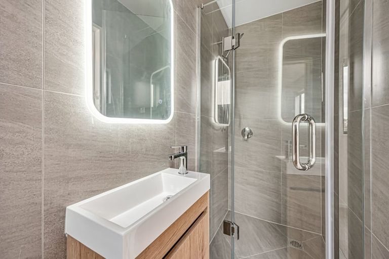 Photo of property in 9/345 Pakuranga Road, Pakuranga Heights, Auckland, 2010