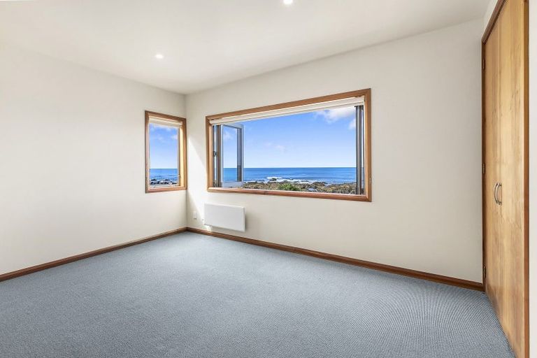 Photo of property in 441 The Esplanade, Island Bay, Wellington, 6023