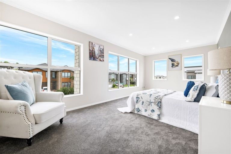 Photo of property in 15 Drumconnell Drive, Flat Bush, Auckland, 2019