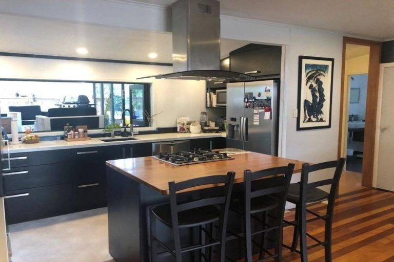 Photo of property in 1233 Papamoa Beach Road, Papamoa Beach, Papamoa, 3118