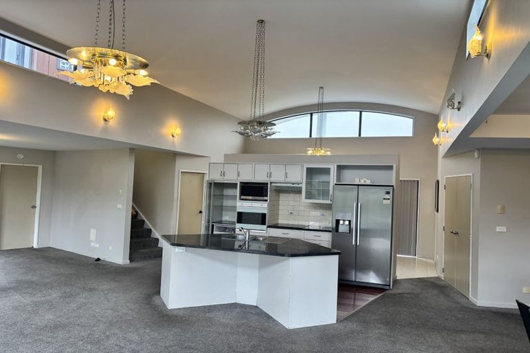 Photo of property in 31 Summit Road, Fairfield, Lower Hutt, 5011