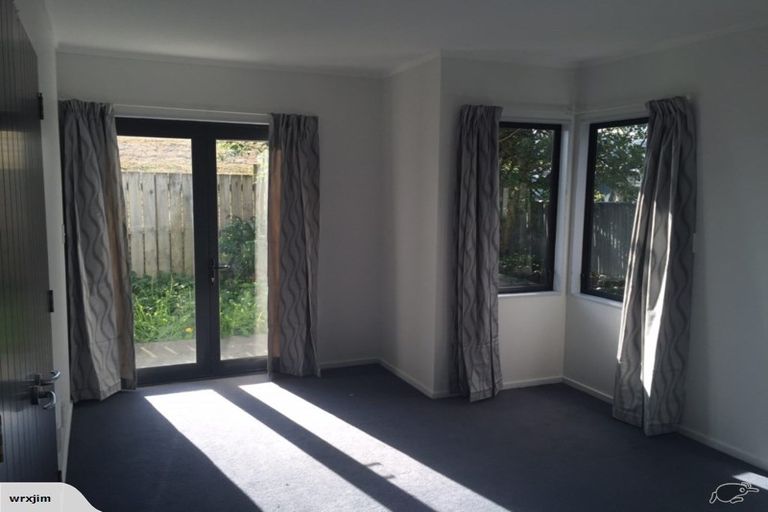 Photo of property in 63a Randwick Crescent, Moera, Lower Hutt, 5010
